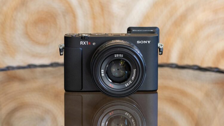 Sony RX1R III Assessment: Is This Little Digital camera Price $5,100?