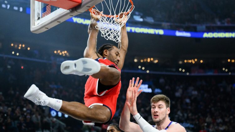 Kawhi Leonard scores 45 factors, leads Clippers to sixth straight win