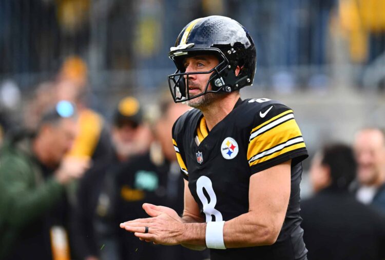 Aaron Rodgers Reportedly Dealing With Damage In Sunday’s Begin