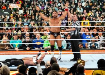 4 Issues LA Knight can do on WWE RAW tonight