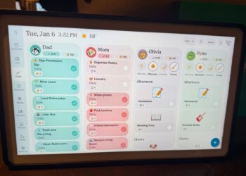 Skylight debuts Calendar 2 to maintain your loved ones organized